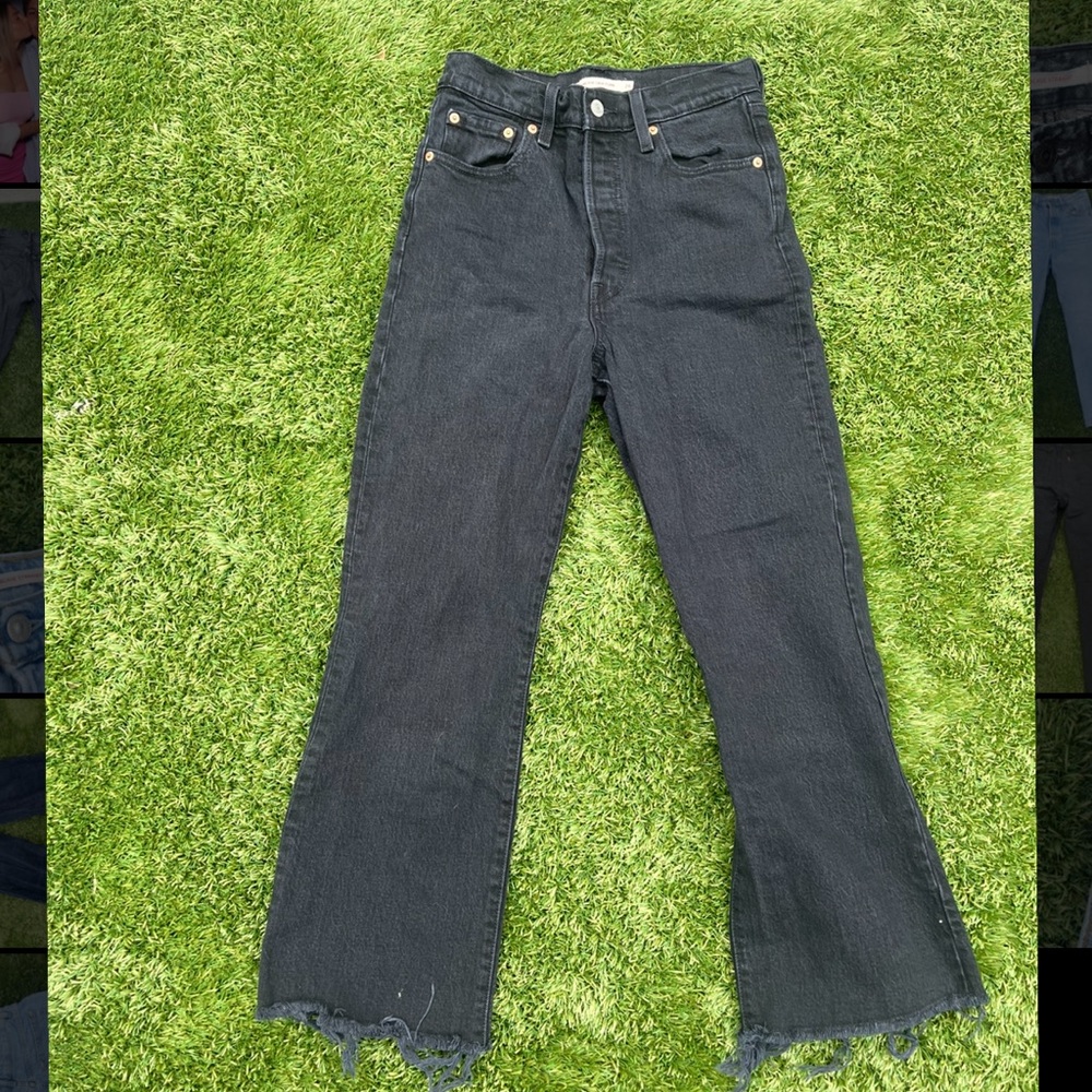 Levis Ribcage Crop Flare